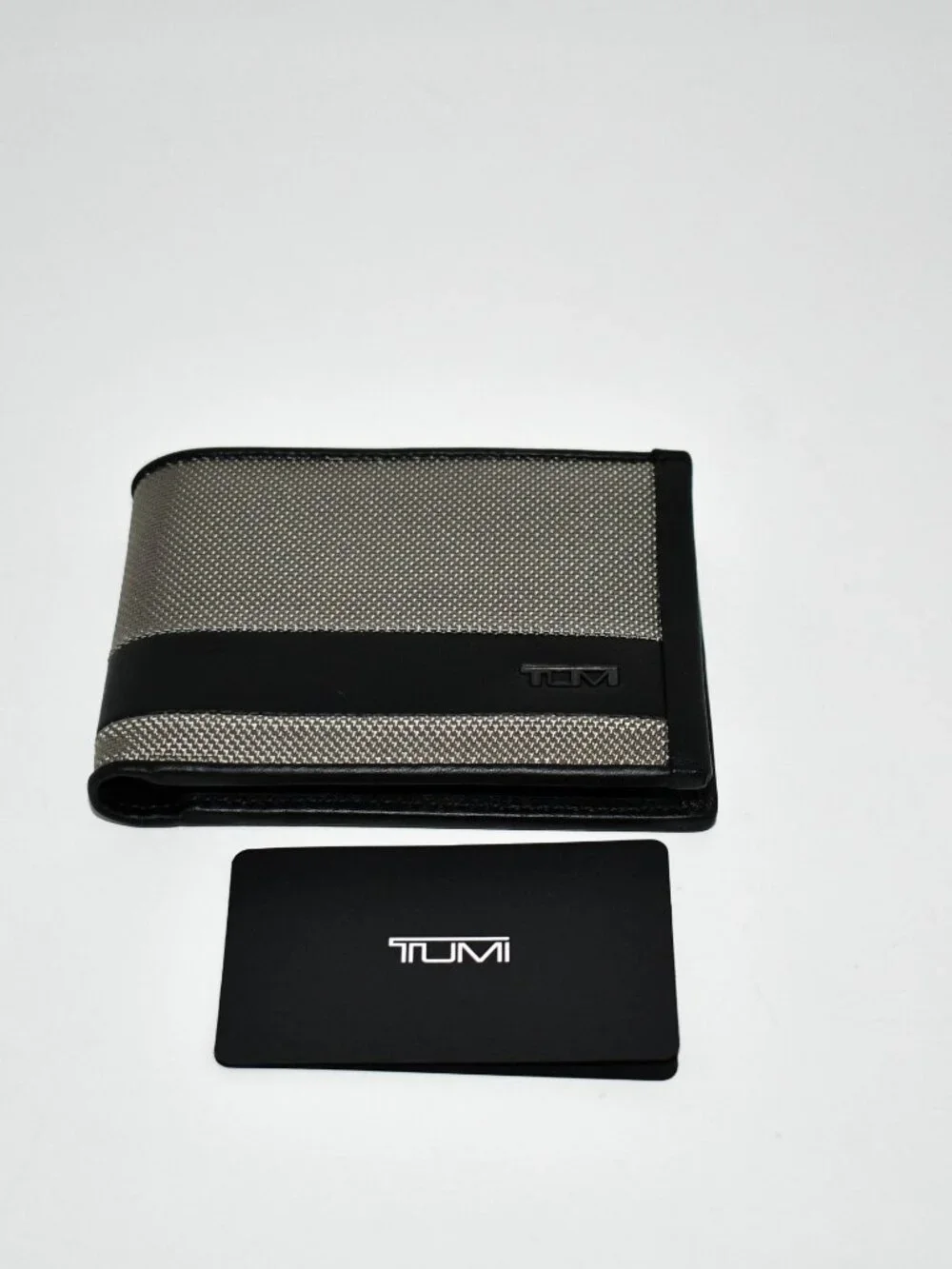Tumi Double Billfold in Grey Alloy #135606-A872 NWT